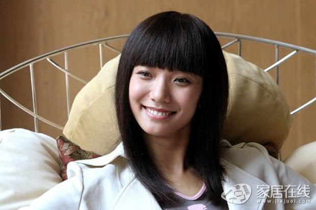 在电视剧版《杜拉拉》中,李光洁和王珞丹饰演的王伟和杜拉拉之间的