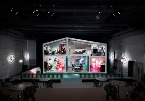 旧电影院里的h&m doll house 不美不活_图片素材 旧电影院里的h&m doll house 不美不活