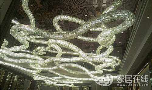 文联灯饰造“中国最长水晶灯”--龙形灯